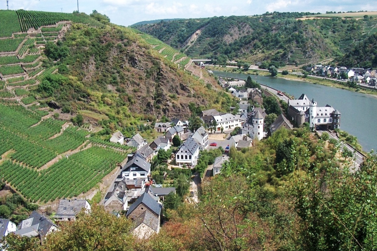 Blick von der Carlshöhe auf Gondorf