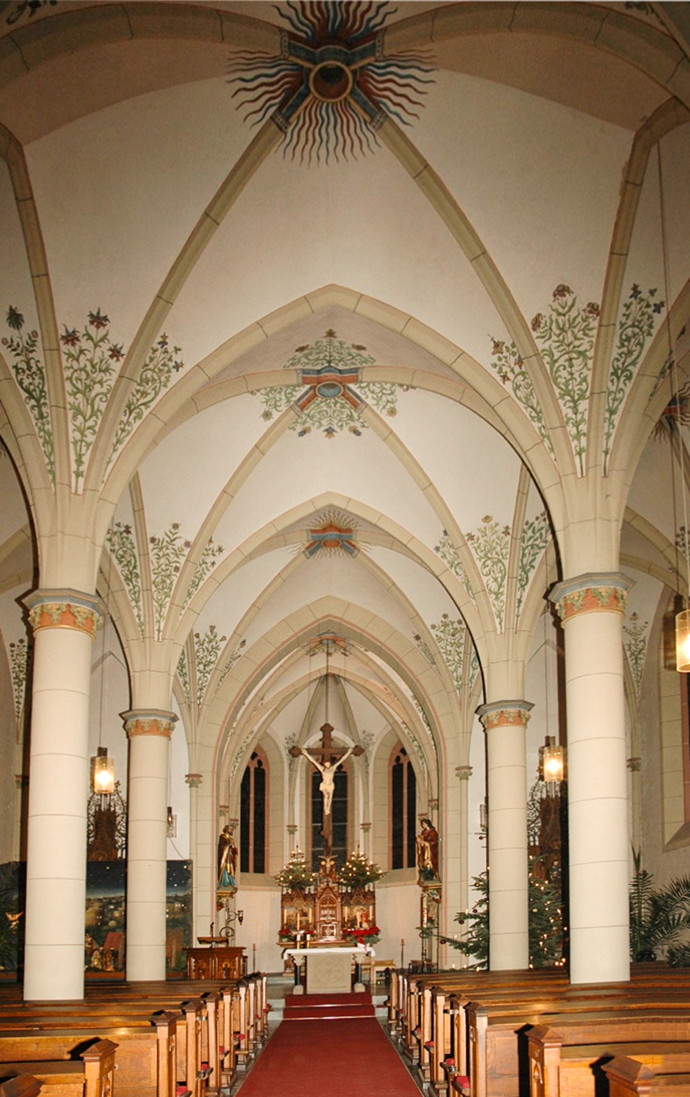 St. Johannes Pfarrkirche in Gondorf – Innenansicht