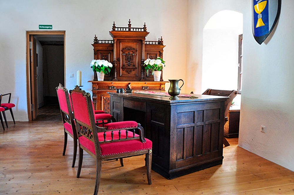 Trauzimmer im Heimatmuseum in Gondorf – Schloss von der Leyen. Trauzimmer im Heimatmuseum in Gondorf – Schloss von der Leyen.